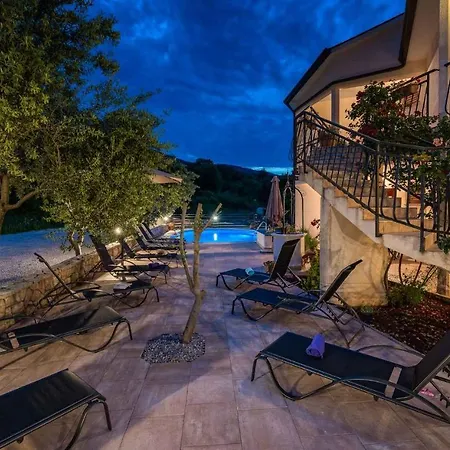 1 Apartment