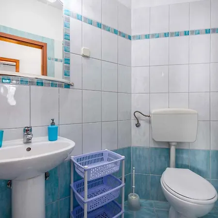 1 Apartment