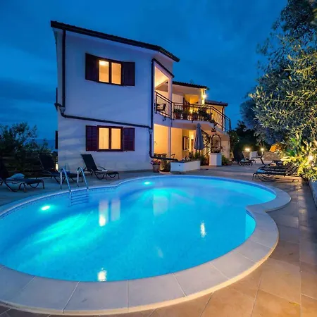 1 Apartament