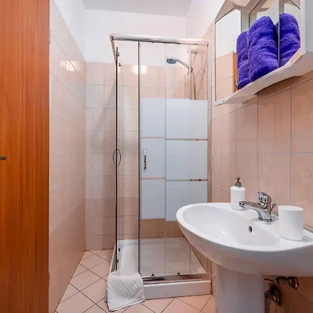 Apartmán 1 *