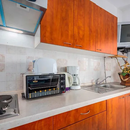 1 Apartamento *