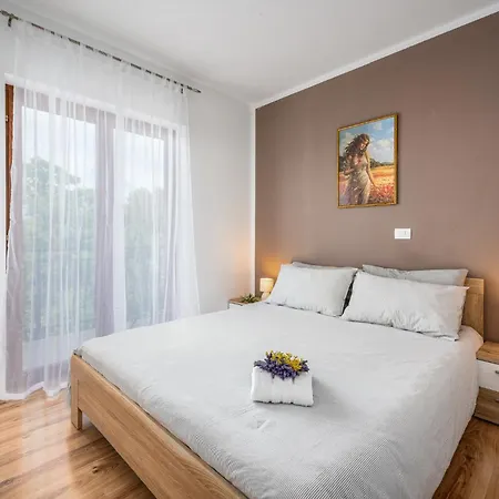 1 Apartamento *