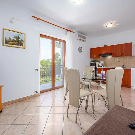 1 Apartamento *
